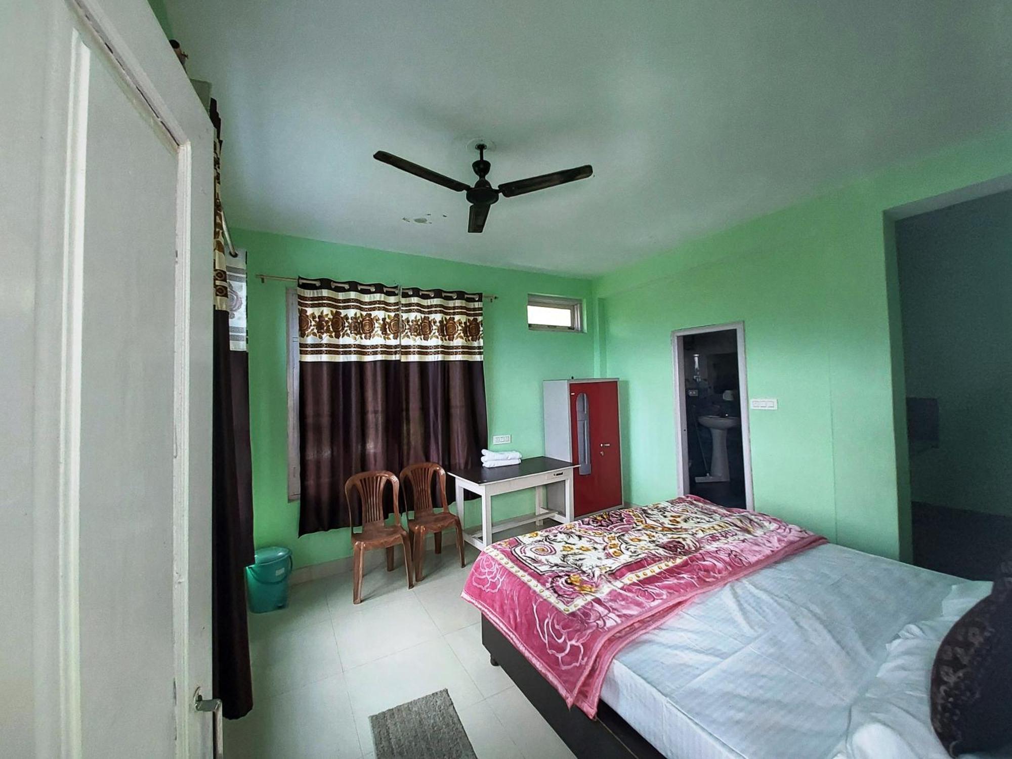 Mohinder & Mohindra Home Stay Bīr Eksteriør bilde