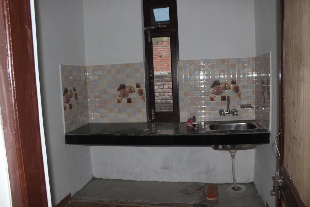 Mohinder & Mohindra Home Stay Bīr Eksteriør bilde